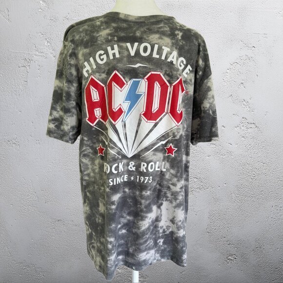 ACDC High Voltage Rock N Roll 1973 Men's Gray T-Shirt Short Sleeve 100% Cotton - Picture 1 of 5